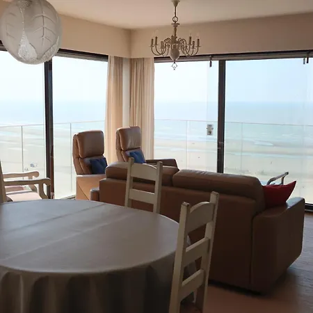 Daire In Near Sandy Beaches, Cleaning Included Nieuwpoort