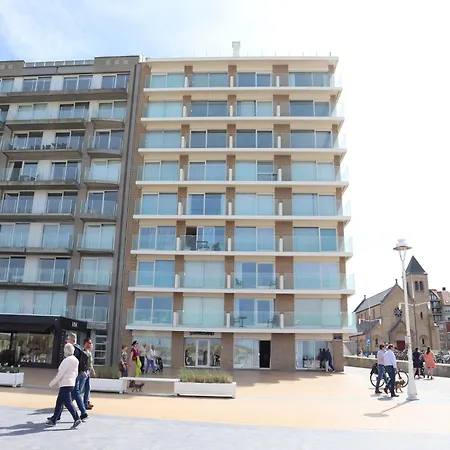 In Near Sandy Beaches, Cleaning Included Daire Nieuwpoort