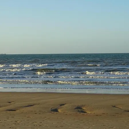 In Near Sandy Beaches, Cleaning Included Daire *